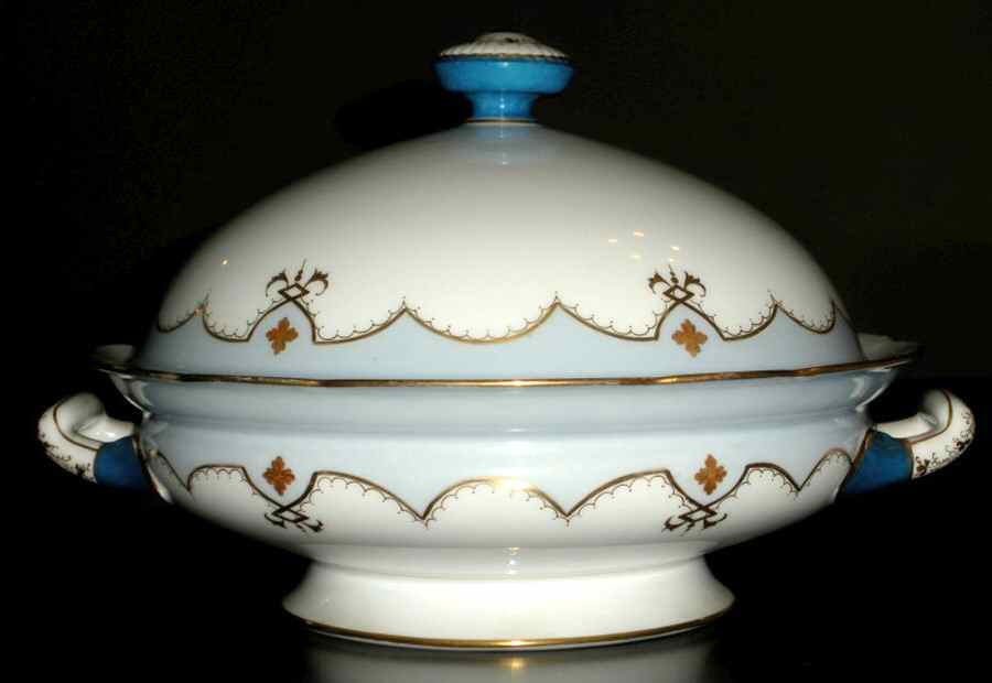TIC86 Round Covered Vegetable by Tiffany-1