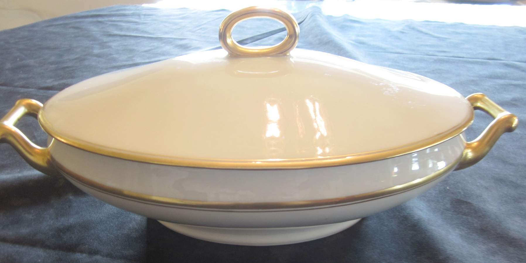 228 Oval Covered Vegetable by Thomas-1
