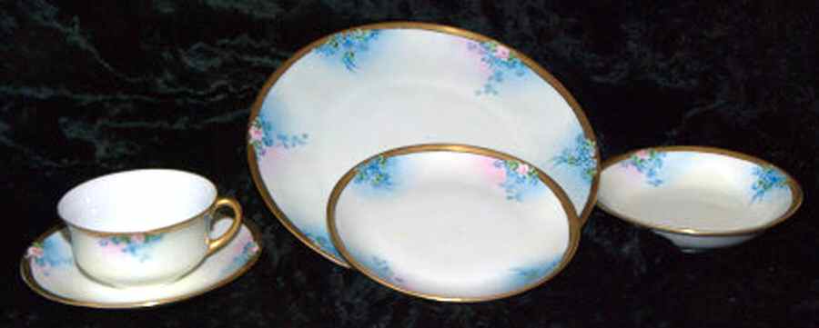 THO447 Flat Cup & Saucer Set by Thomas-1