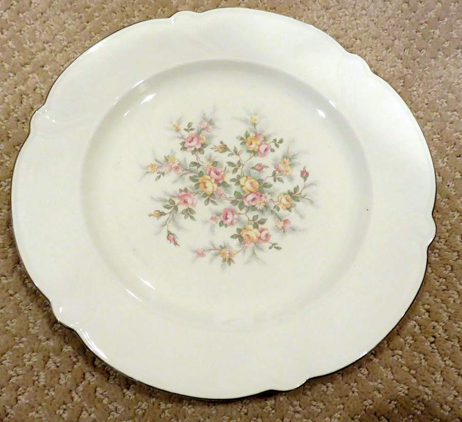 9431 Dinner Plate by Taylor, Smith & Taylor (Ts&T)-1