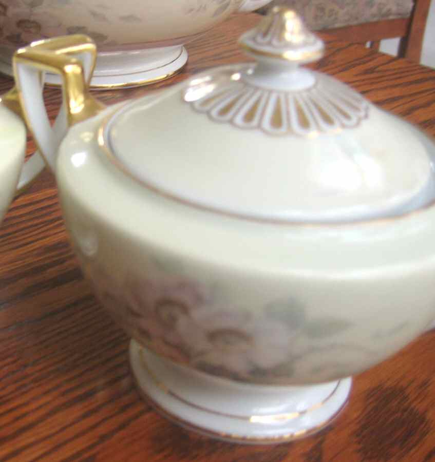 THO451 Sugar Bowl & Lid by Thomas-1