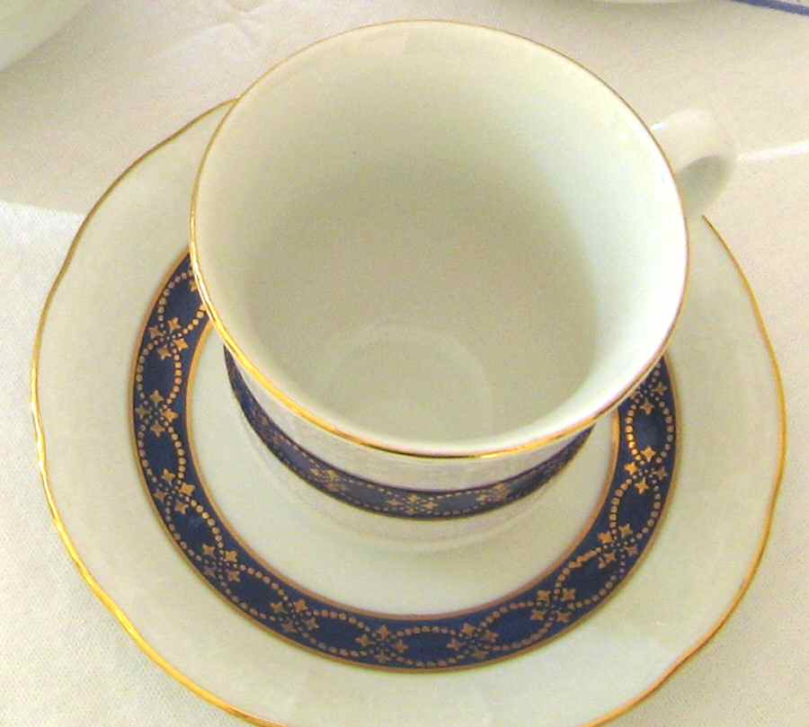 THU394 Flat Cup & Saucer Set by Thun-1