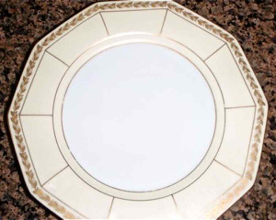 TIR562 Salad Plate by Tirschenreuth-1