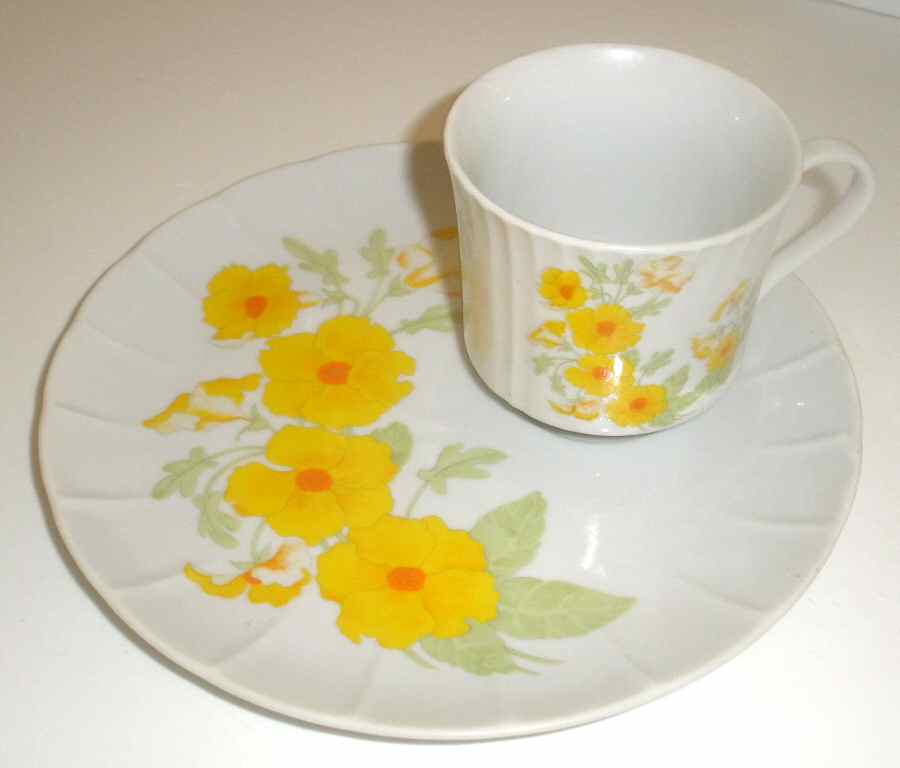TOS24 Snack Plate & Cup Set by Toscany-1