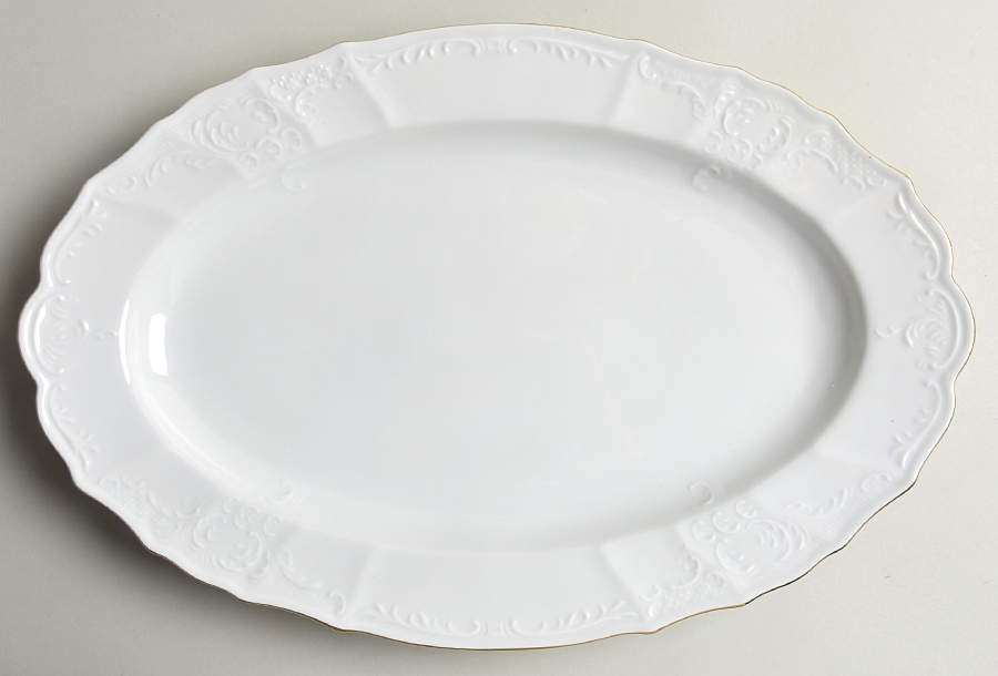 Royal Prague 15" Oval Serving Platter by Thun-1