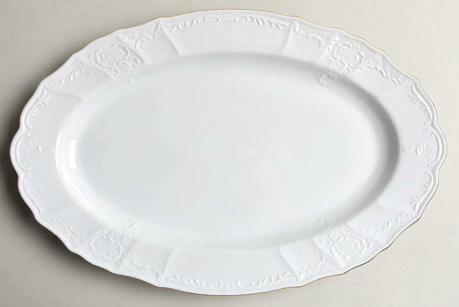 Royal Prague 14" Oval Serving Platter by Thun-1