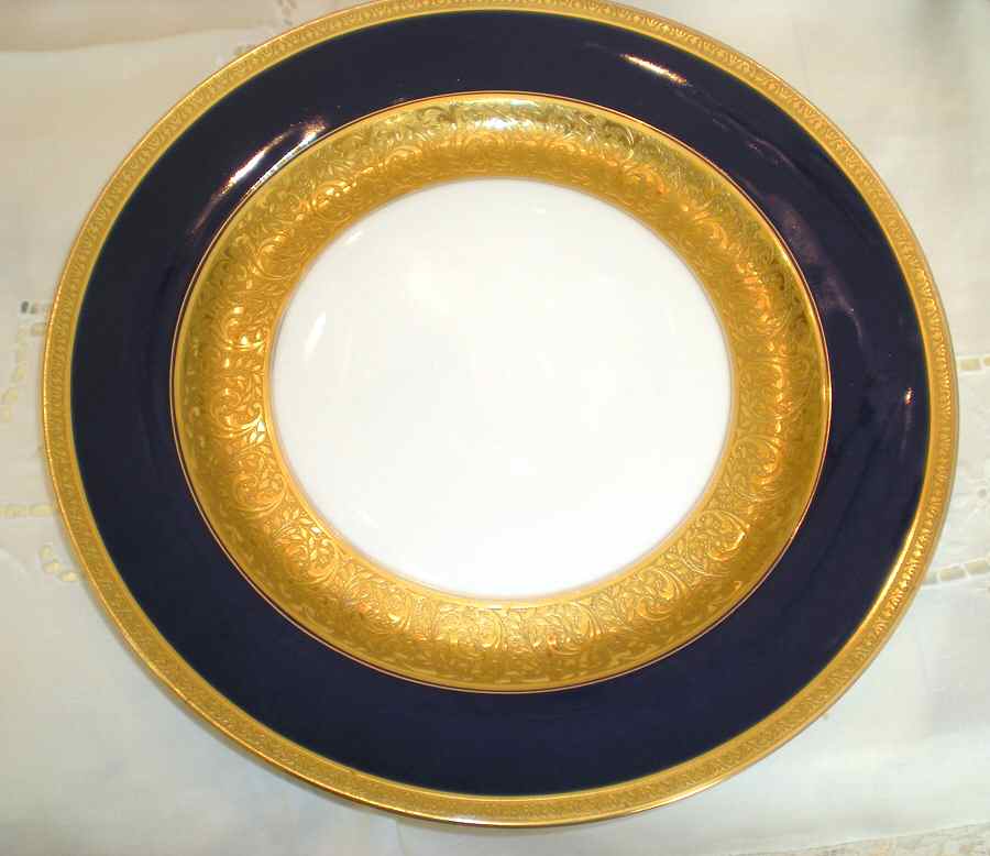 TRV689 Dinner Plate by Tressemanes & Vogt-1