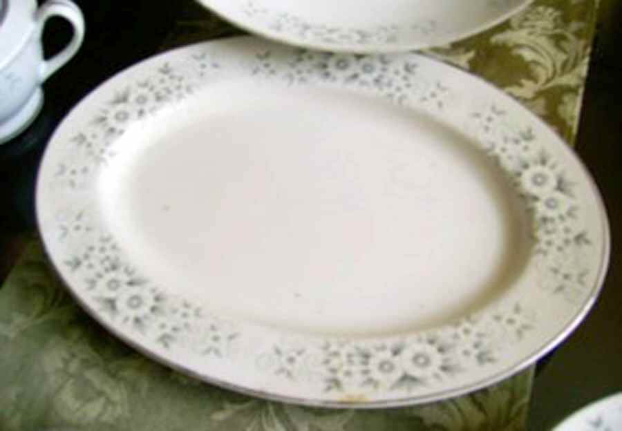 T1Z2 11" Oval Serving Platter by Stella-1