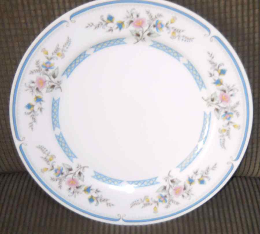 TKO11 Dinner Plate by Taiko-1