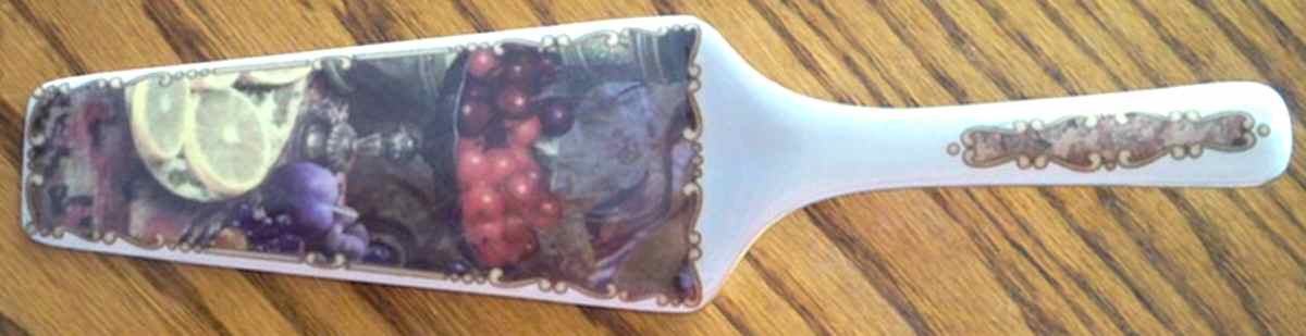 THU402 Solid Ceramic Pie/Cake Server by Thun-1