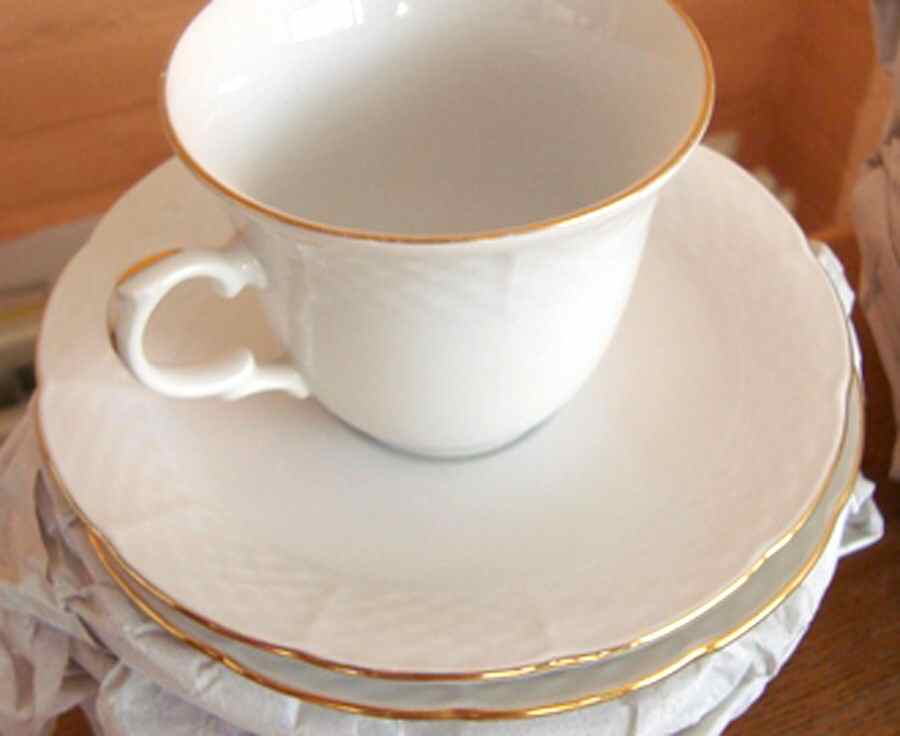 THU407 Flat Cup & Saucer Set by Thun-1