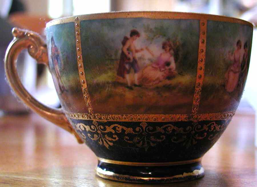 THU410 Footed Demitasse Cup by Thun-1