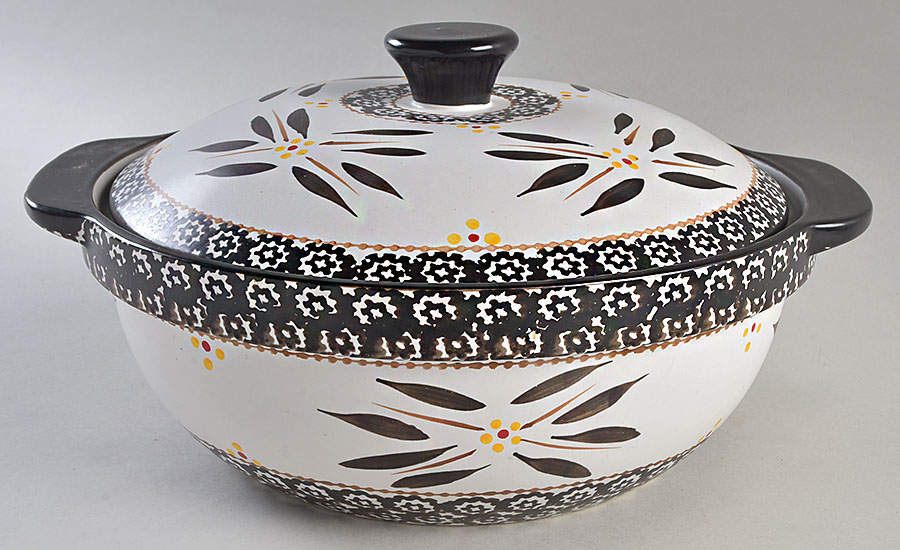 Old World Black 3.5 Quart Round Covered Casserole by Temp-Tations-1