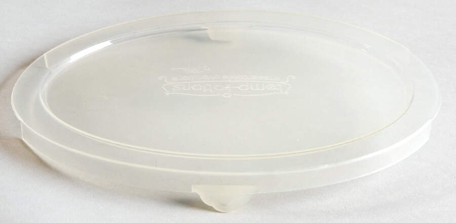 Old World Black Plastic Lid for 10" Oval Baker by Temp-Tations-1