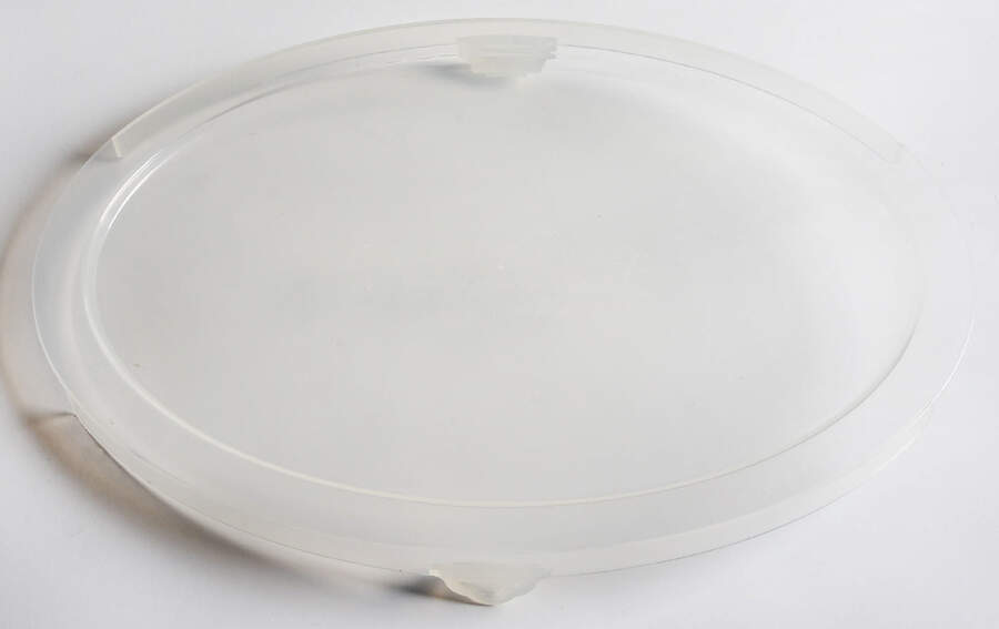 Old World Cranberry Plastic Lid for 11" Oval Baker by Temp-Tations-1