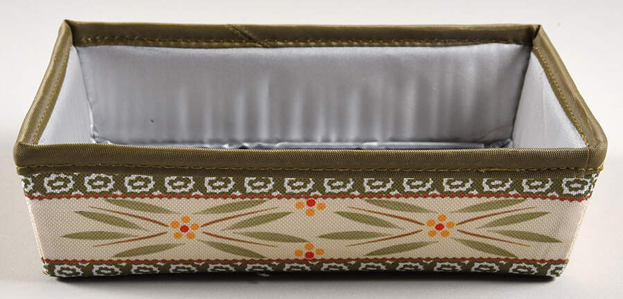 Old World Green Insulated Holder for 9" Rectangular Baker by Temp-Tations-1