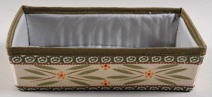 Old World Green Insulated Holder for 10" Rectangular Baker by Temp-Tations-1