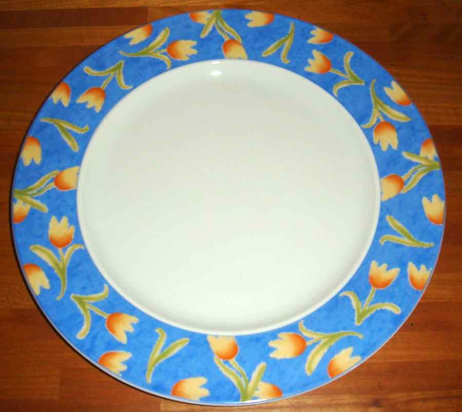 Tulipano Dinner Plate by Thun-1