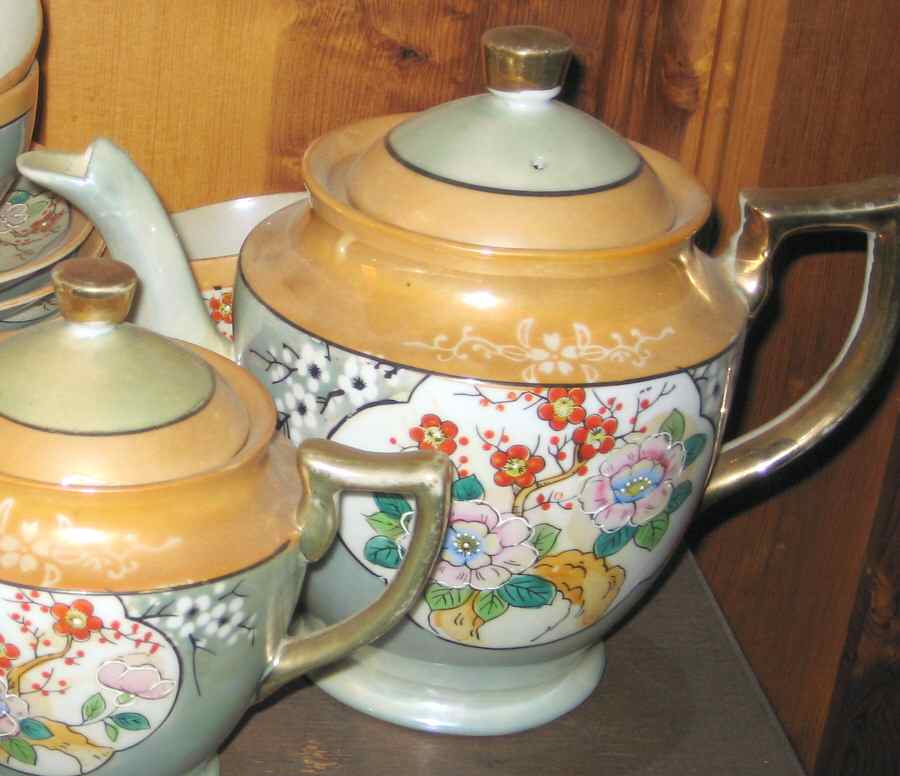 TKI61 Teapot & Lid by Takito-1