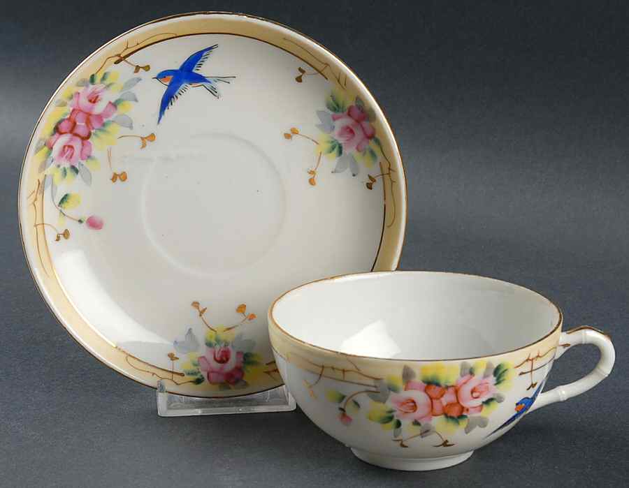 TKI63 Footed Cup & Saucer Set by Takito-1