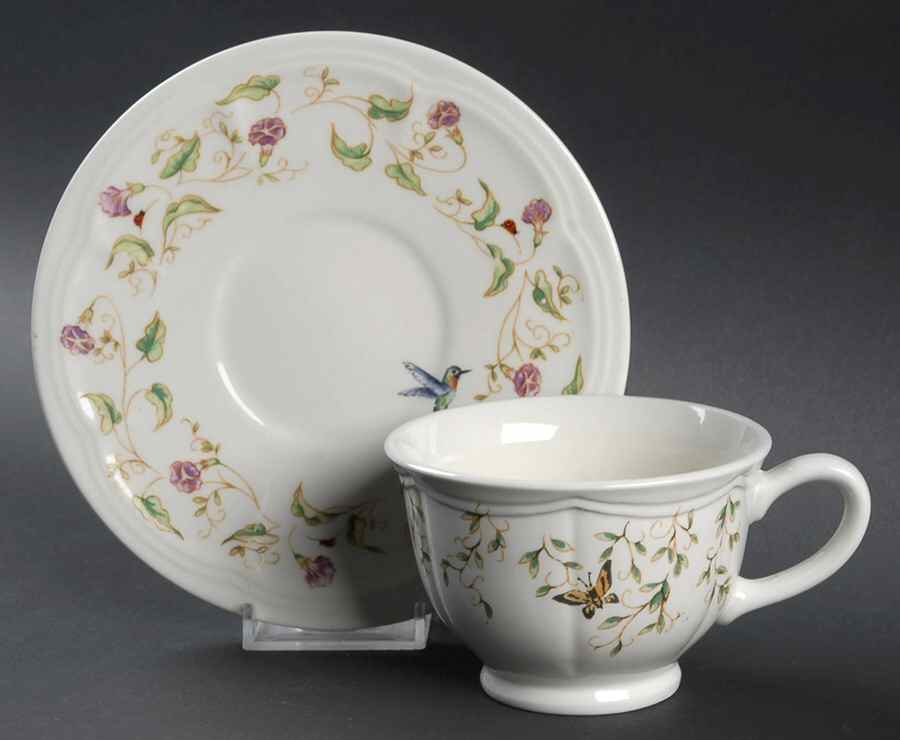 TTO26 Footed Cup & Saucer Set by Totally Today-1