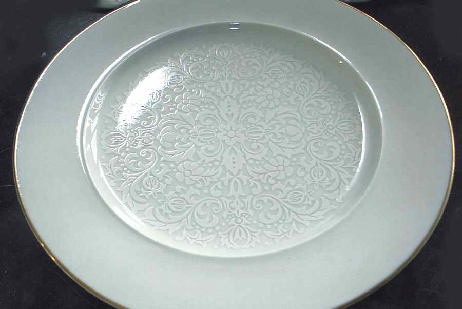 Paloma Dinner Plate by Taihei-1