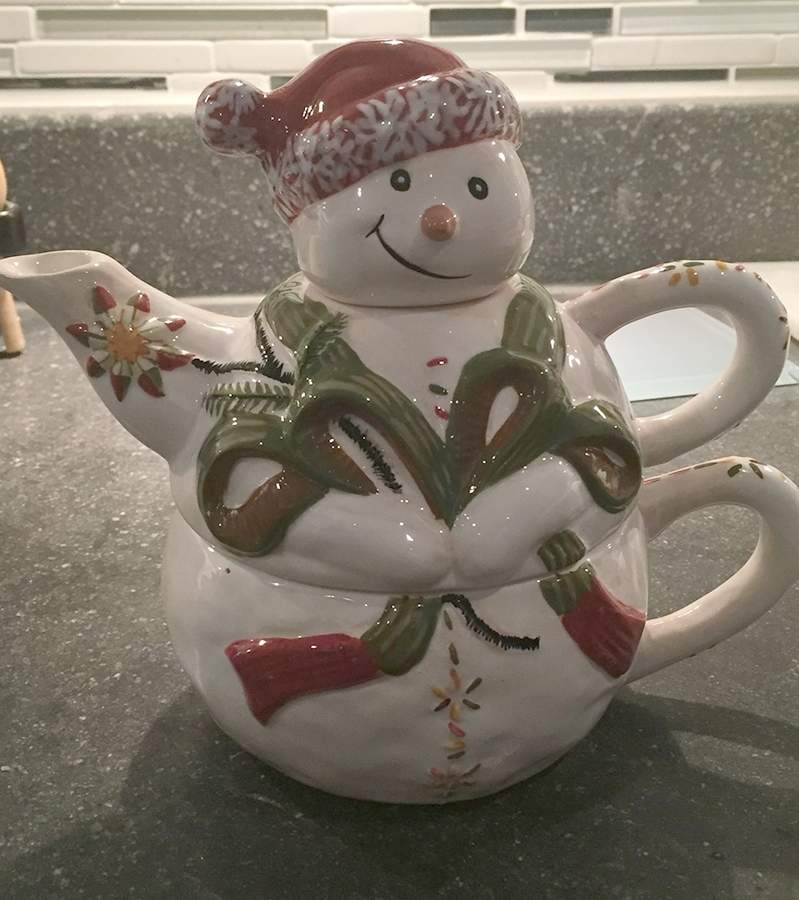Jingle Bell Individual Teapot & Lid with Cup by Tracy Porter-1