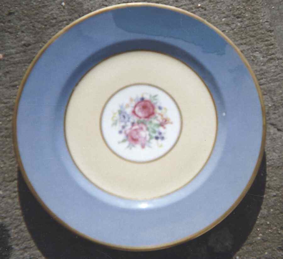 TRV711 Dinner Plate by Tressemanes & Vogt-1