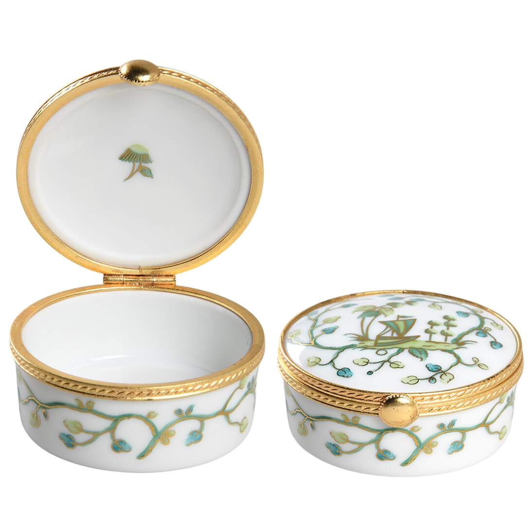 Siam Green Round Hinged Box by Tiffany-1