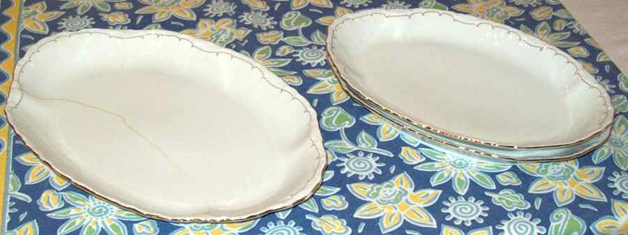 THU425 13" Oval Serving Platter by Thun-1