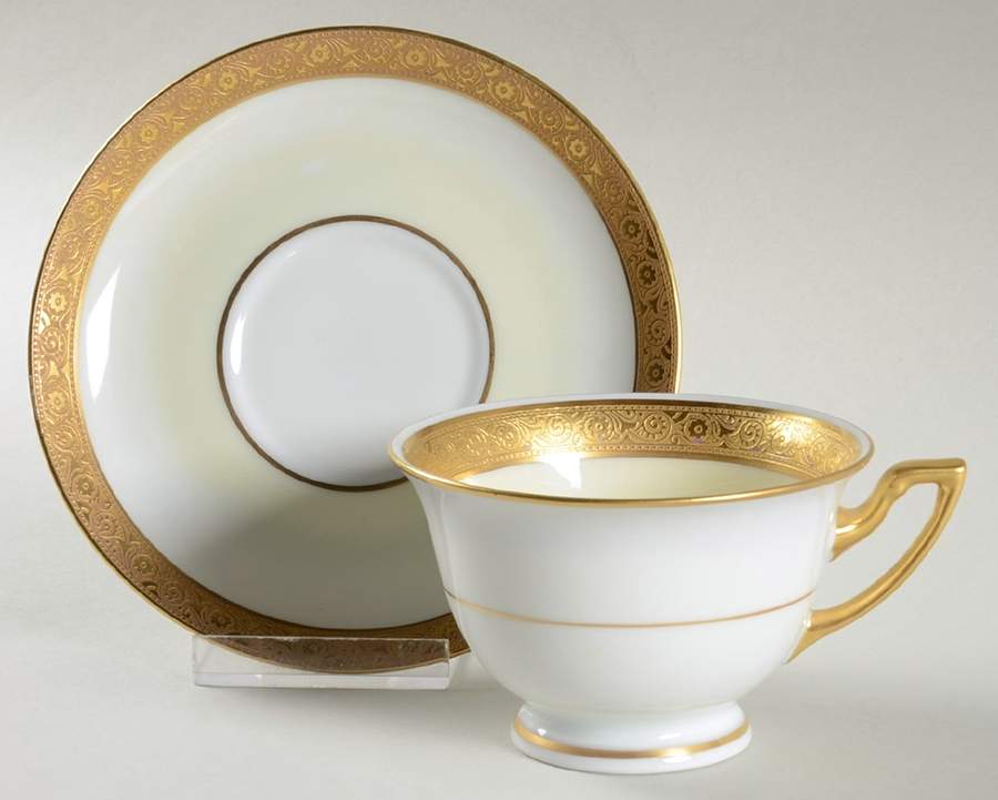 THO485 Footed Cup & Saucer Set by Thomas-1
