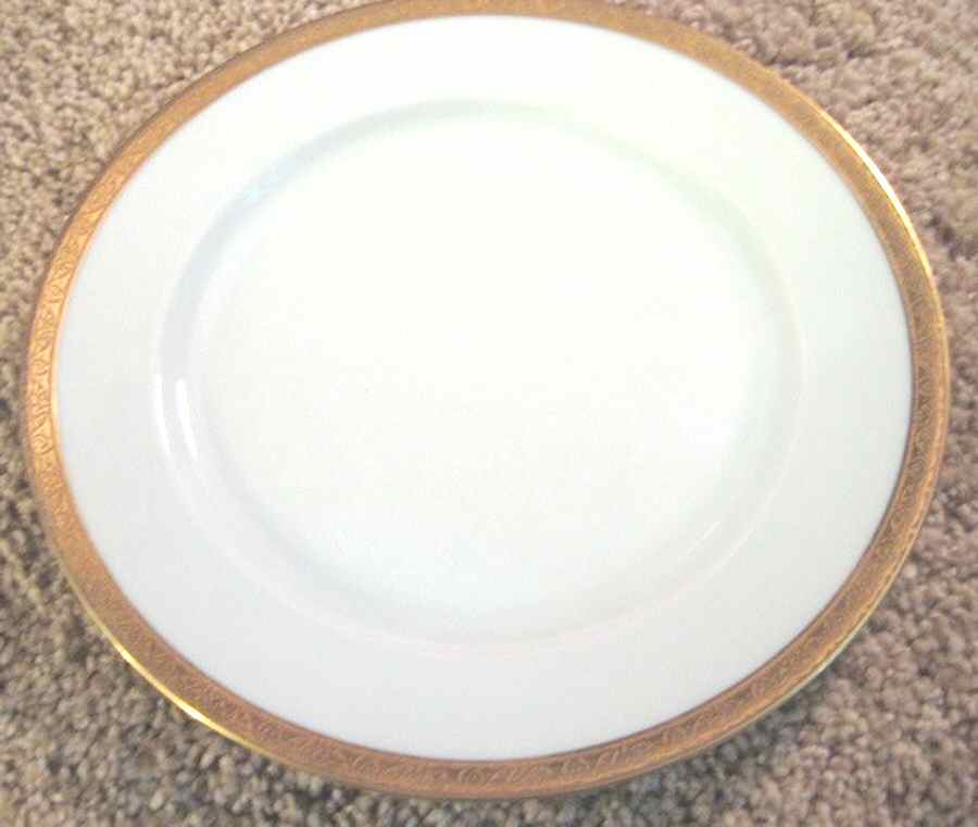 0127 Dinner Plate by Thomas-1