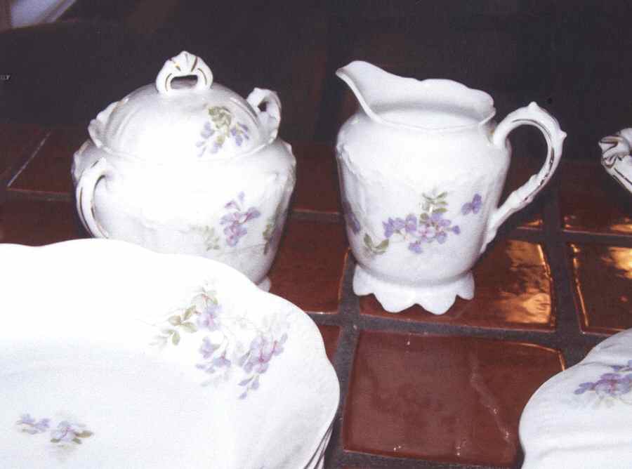TIA12 Sugar Bowl & Lid by Tiara (Bavaria)-1