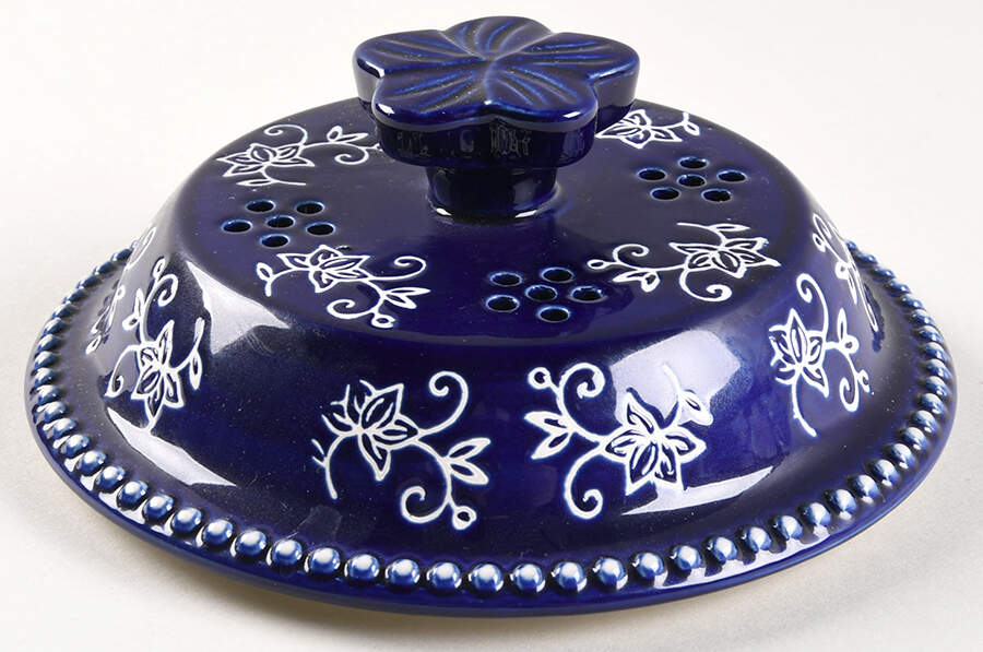 Floral Lace-Blue Steamer Pot-Lid by Temp-Tations-1