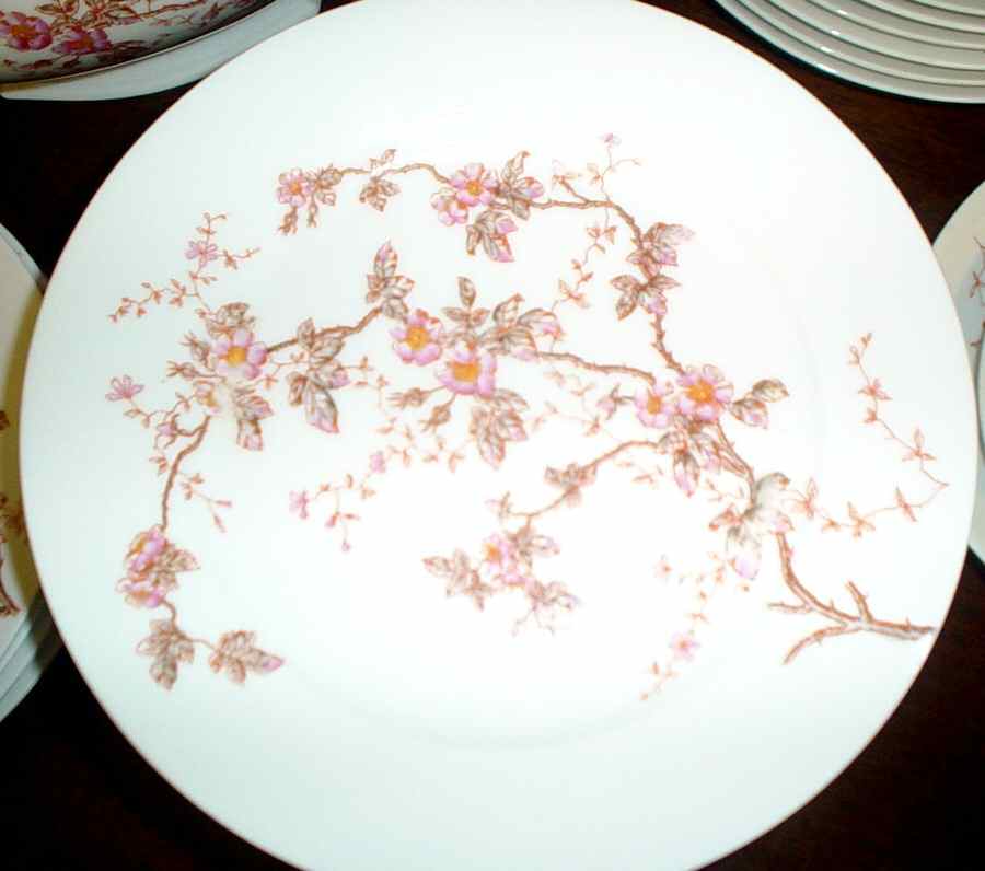 TRV716 Dinner Plate by Tressemanes & Vogt-1