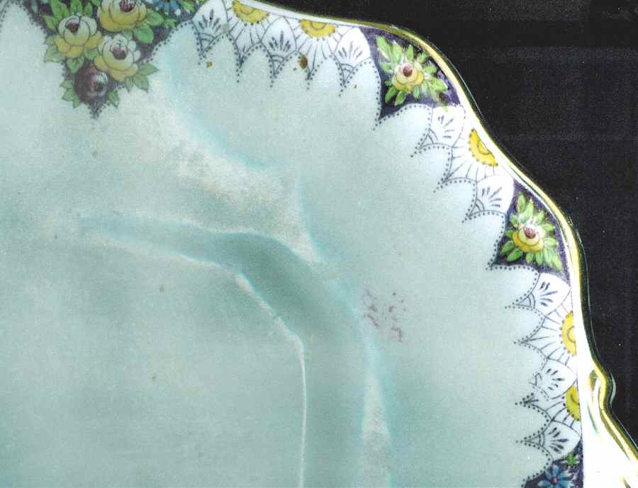 Dart Square Handled Cake Plate by Taylor & Kent-1