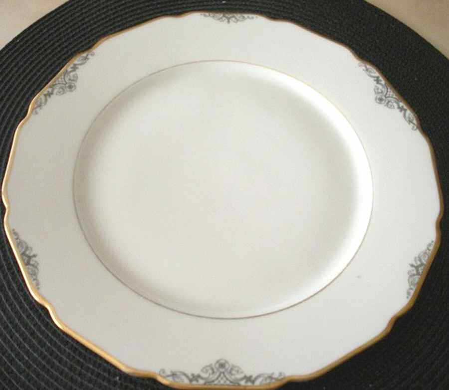 01385 Dinner Plate by Thomas-1