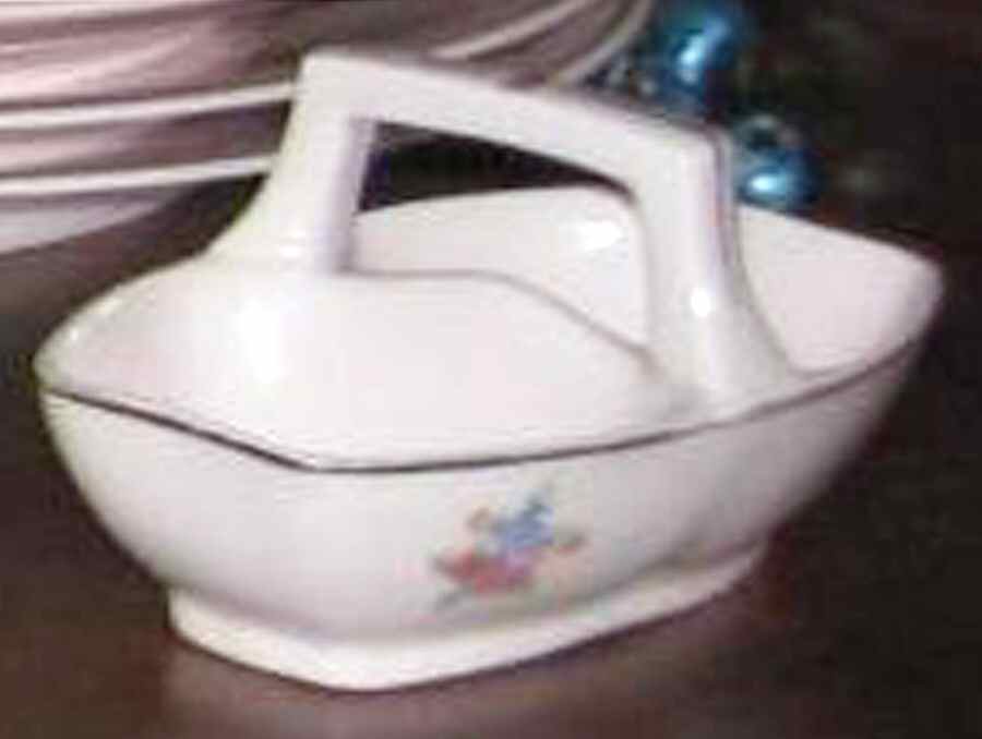 20219 Twin Salt Dip W/Center Handle by Thun-1