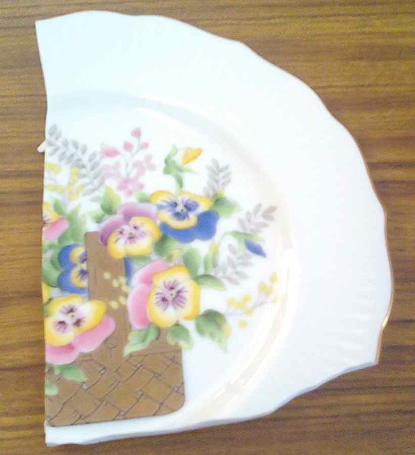 Golden Bouquet Dinner Plate by Taste Setter-1