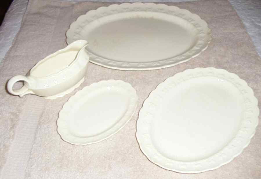 Garland Cream Gravy Boat & Underplate by Taylor, Smith & Taylor (Ts&T)-1