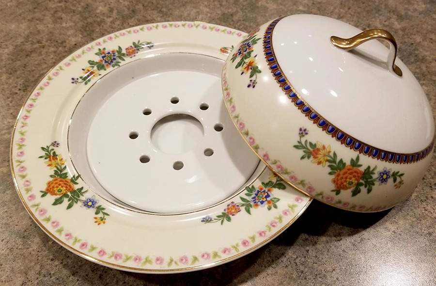 THU439 Round Covered Butter by Thun-1