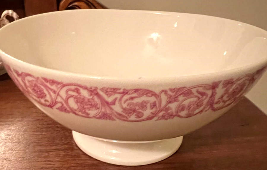 TRV732 Cranberry Bowl by Tressemanes & Vogt-1