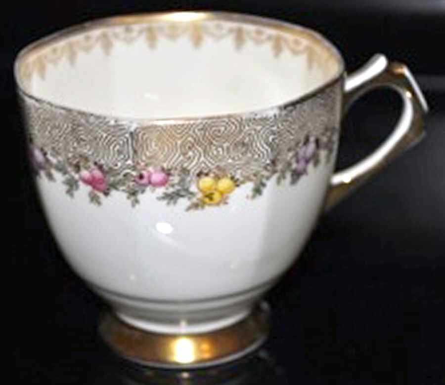 G135A Footed Cup by Tuscan - Royal Tuscan-1