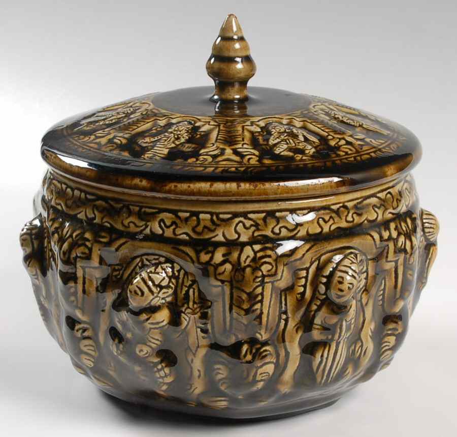 TLD1 Round Covered Vegetable by Thai Celadon-1