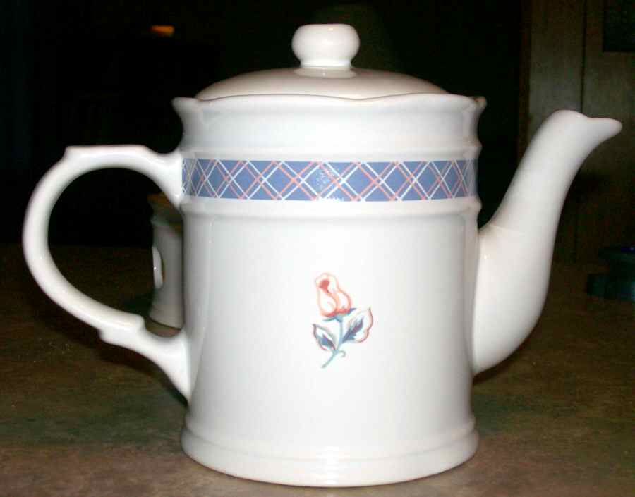 Chelsea Lane Teapot & Lid by Trenditions-1