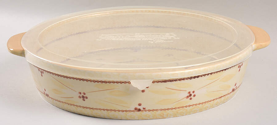 Old World Cream 3 Qt Round Baker & Plastic Lid for Baker & Ramekins Set (Chip & Dip) by Temp-Tations-1