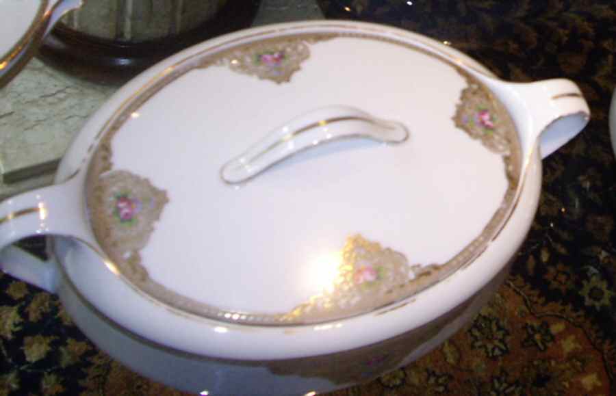 TIR607 Oval Covered Vegetable by Tirschenreuth-1
