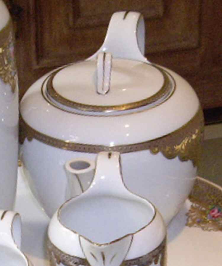 TIR607 Teapot & Lid by Tirschenreuth-1