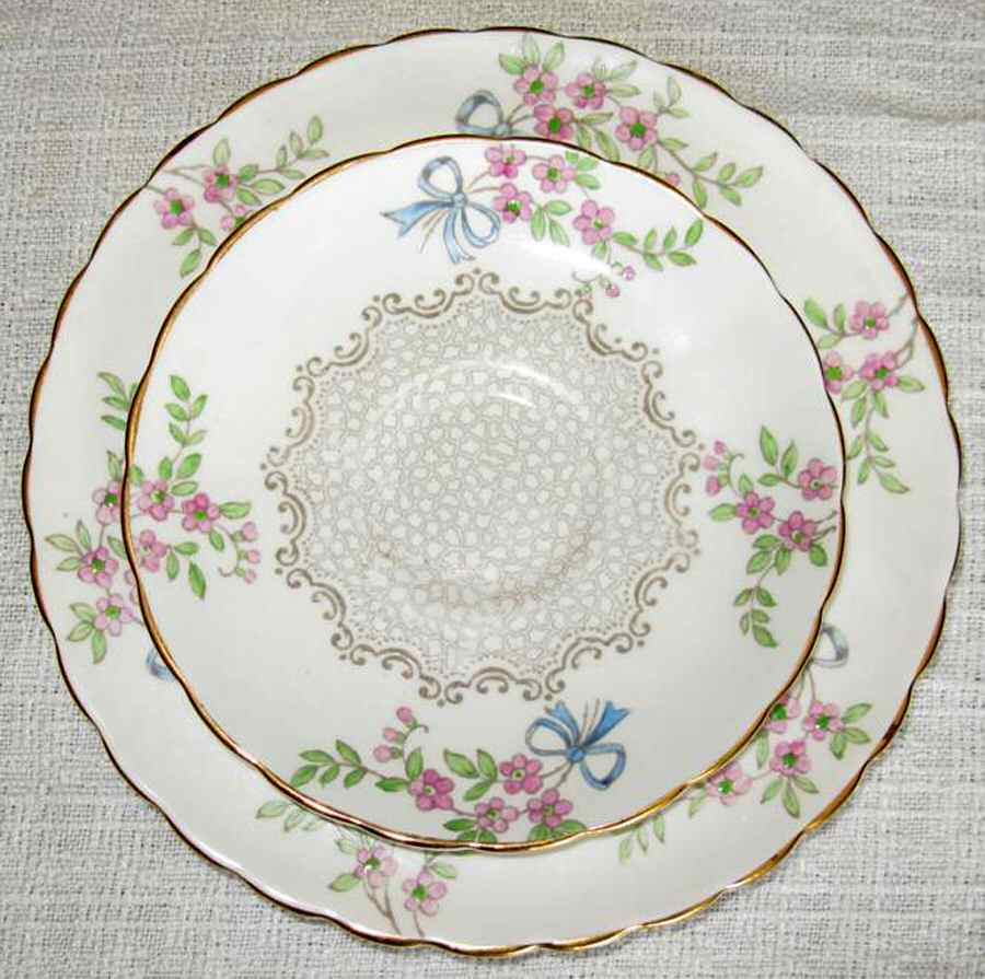 C4361 Saucer by Tuscan - Royal Tuscan-1