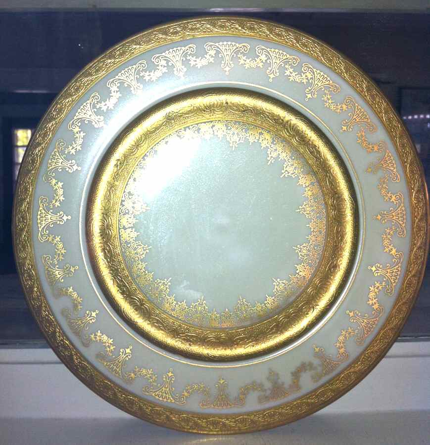 Le Roy Dinner Plate by Thun-1